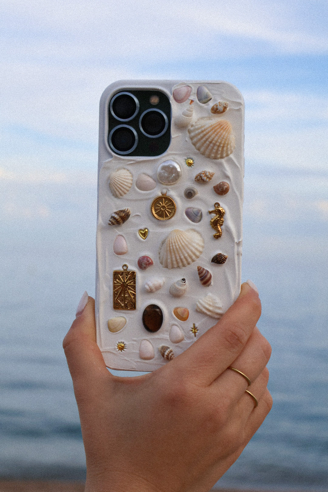 SHELL PHONE CASE